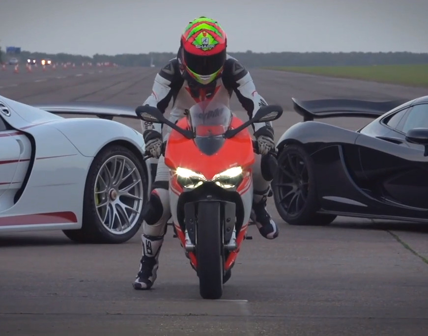 La Ducati Panigale Superleggera confrontée à la MacLaren P et à la Porsche 918 Spyder