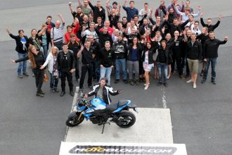 Déborah gagne la Suzuki GSR 750