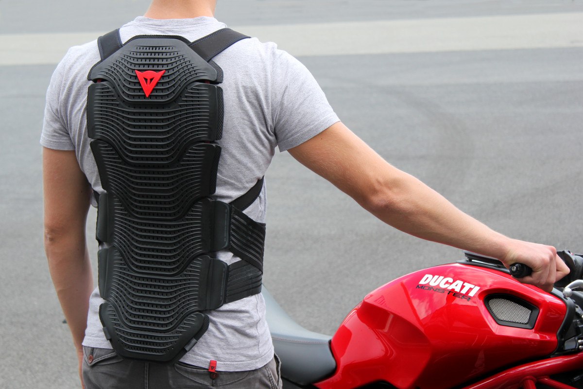 Essai : dorsale Dainese Manis D1, l'avis de l'expert