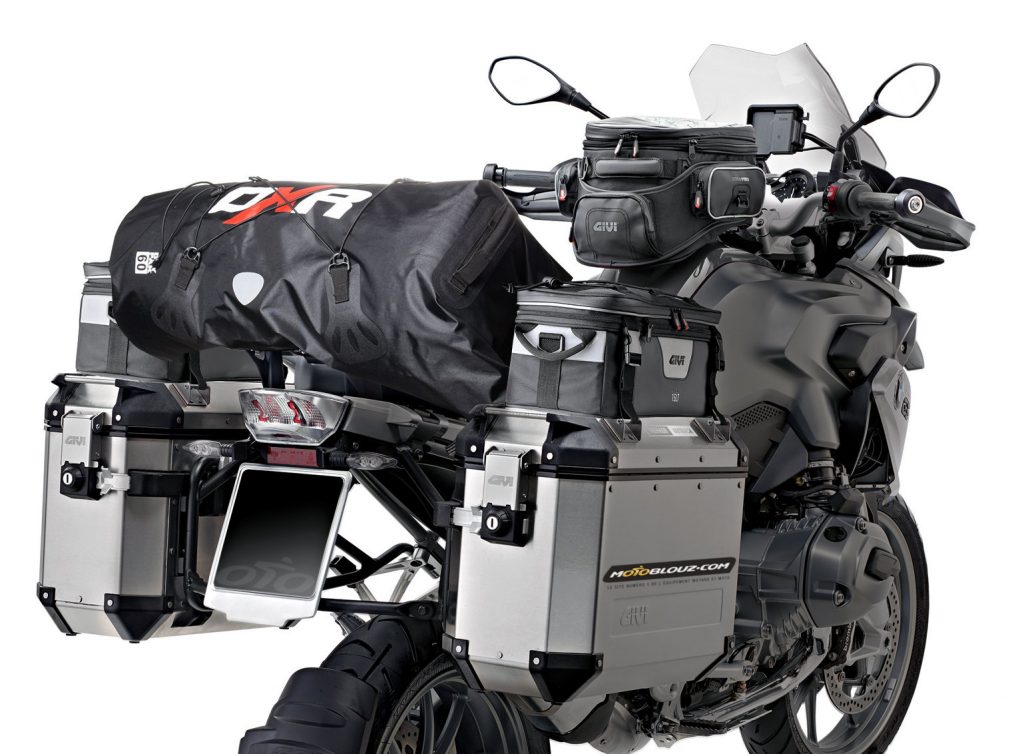 Avec ou sans porte-bagage, une sacoche de selle pourra avantageusement remplacer un top case