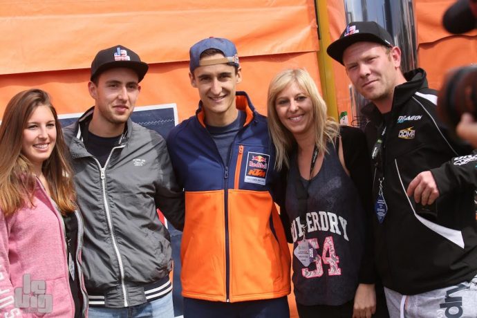 Marvin Musquin et les gagnants de la course de guidons Motoblouz