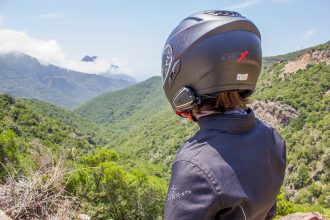 Le casque jet, le plus sympa des casques moto ?