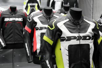 Les blousons racing Spidi présentés dans le Showroom de la marque, à Sarego (Italie)