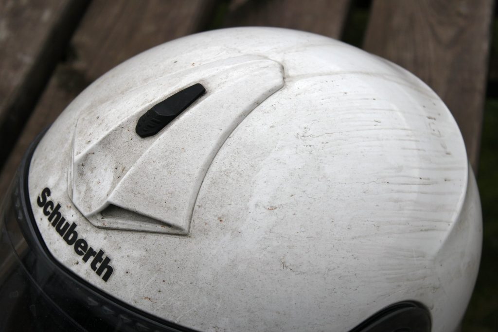 Nettoyer son casque, une opération qui finit par s’imposer !