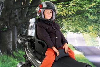 Transporter un enfant à moto, quelques conseils !