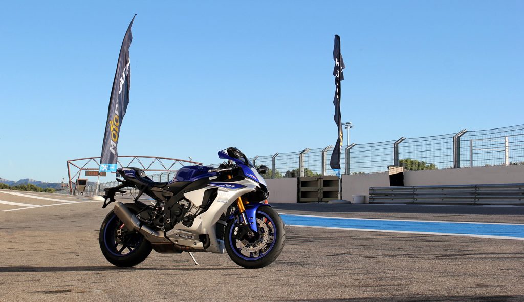 Yamaha YZF 1000 R1 2015 Motoblouz
