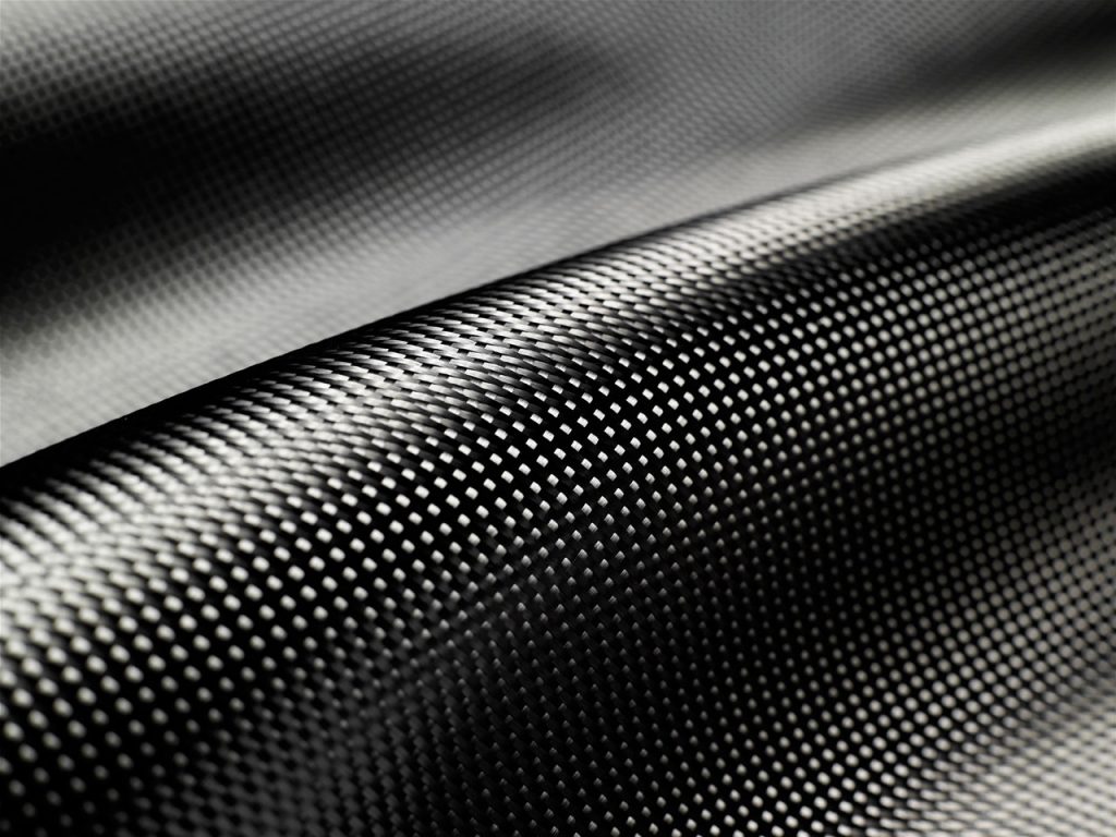 La fibre de carbone requiert une épaisseur de matériau moindre que la fibre tricomposite ou l’injecté
