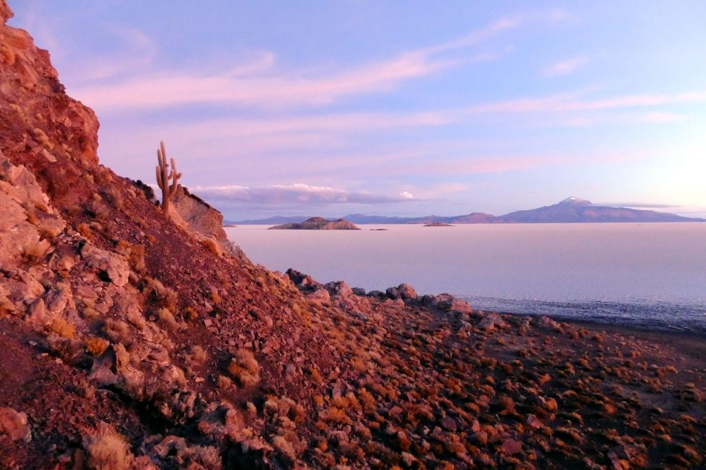 Le salar d’Uyuni au lever du jour, un premier janvier