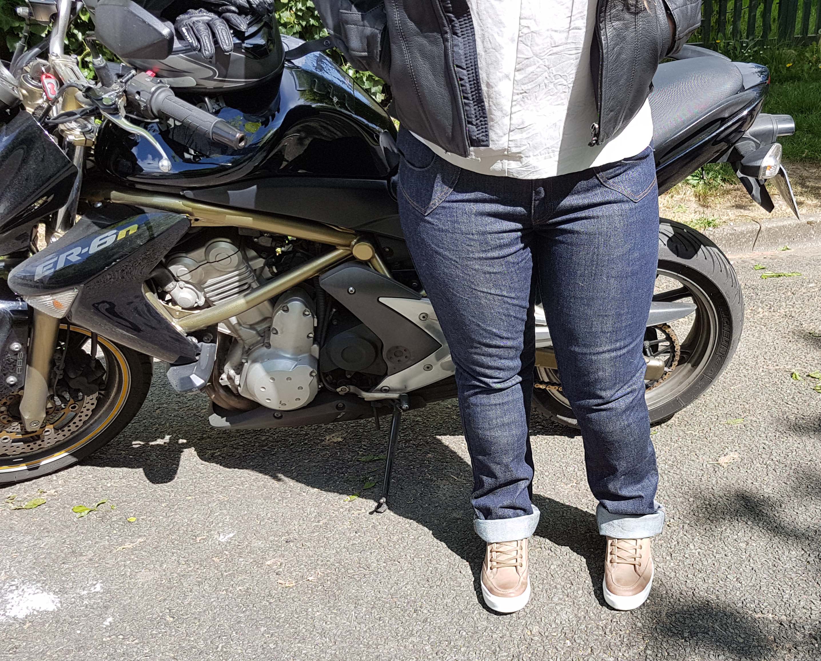 Jean femme DXR Karen, le test produit en images par Chloé de Motoblouz