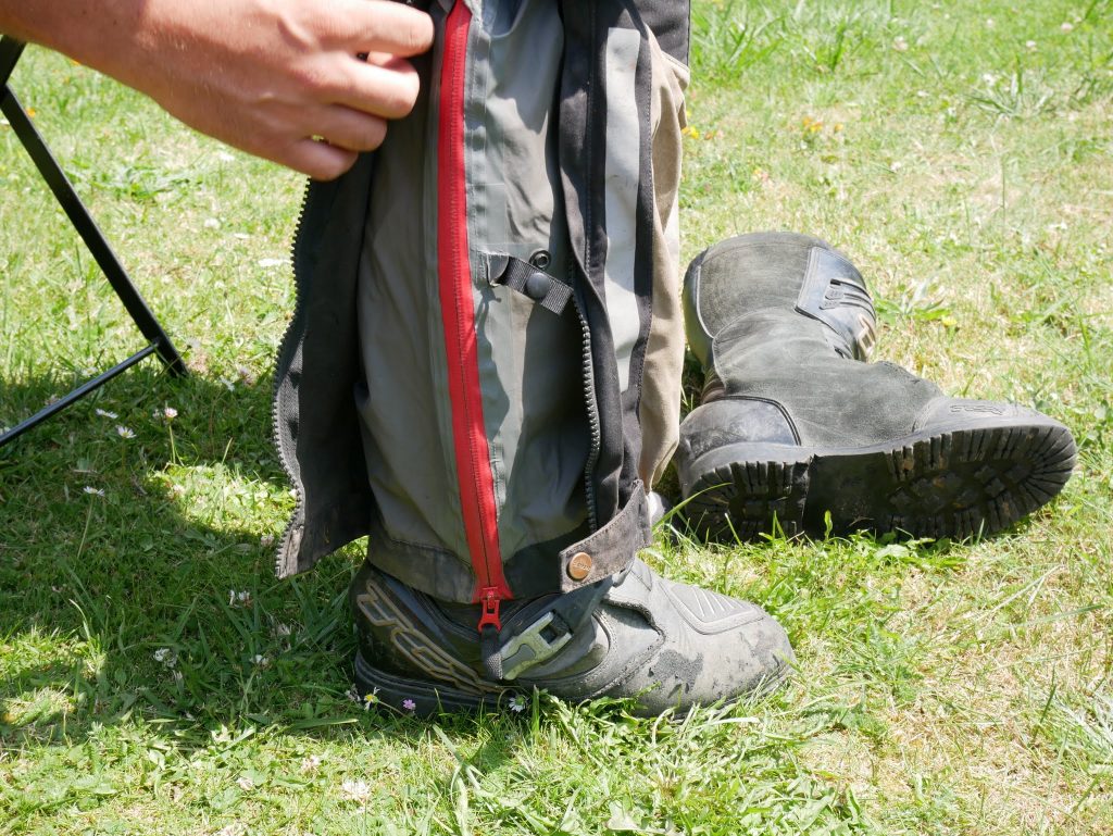 La doublure pluie recouvre bien la botte, un plus pour la protection contre la pluie