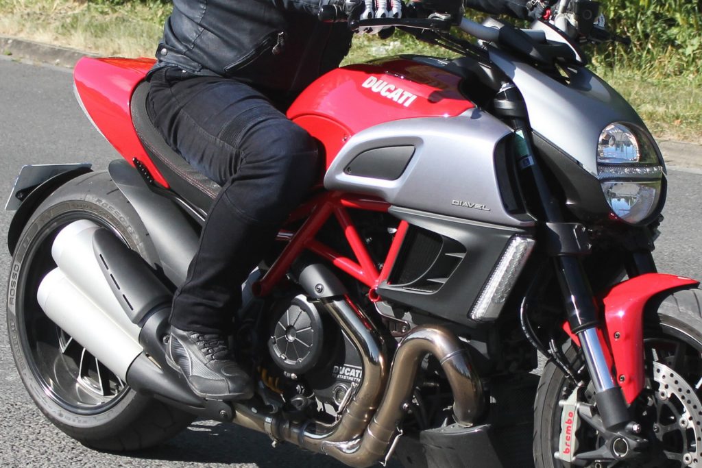 Jean DXR Boost et Ducati Diavel