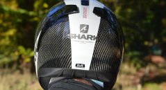 Le Shark Spartan Carbon vu de derrière