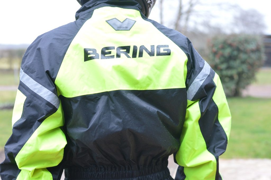 Bering Iwaki, une combinaison de pluie étanche et visible !