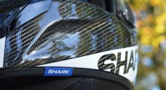 Les détails du Shark Spartan Carbon
