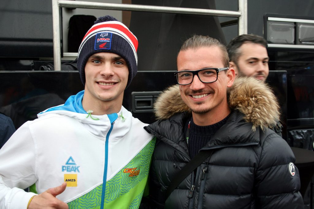 Jonhatan pose avec Tim Gajser. Veinard va !