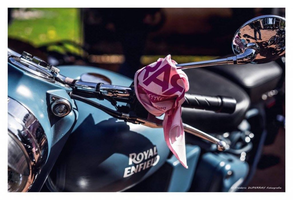 Logo RARE sur une Royal Enfield, photo Frederic Duperray