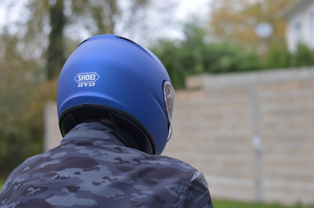 Le casque Shoei RYD est léger, 1350 grammes tout équipé !