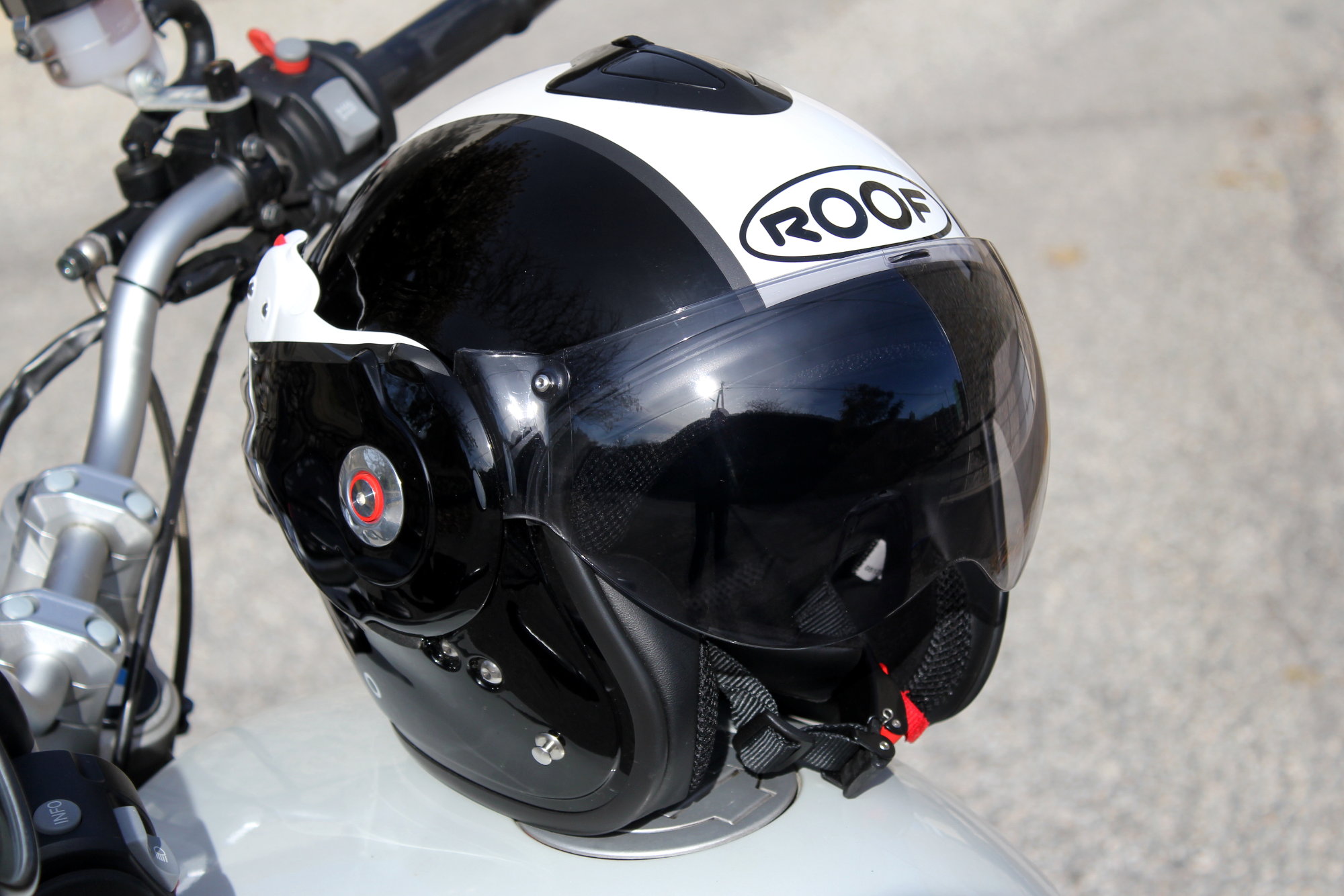 Roof Desmo ouvert