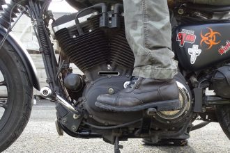 Les demi-bottes Falco Aviator laissent un bon feeling sur les commandes Falco laissent un bon feeling sur les commandes