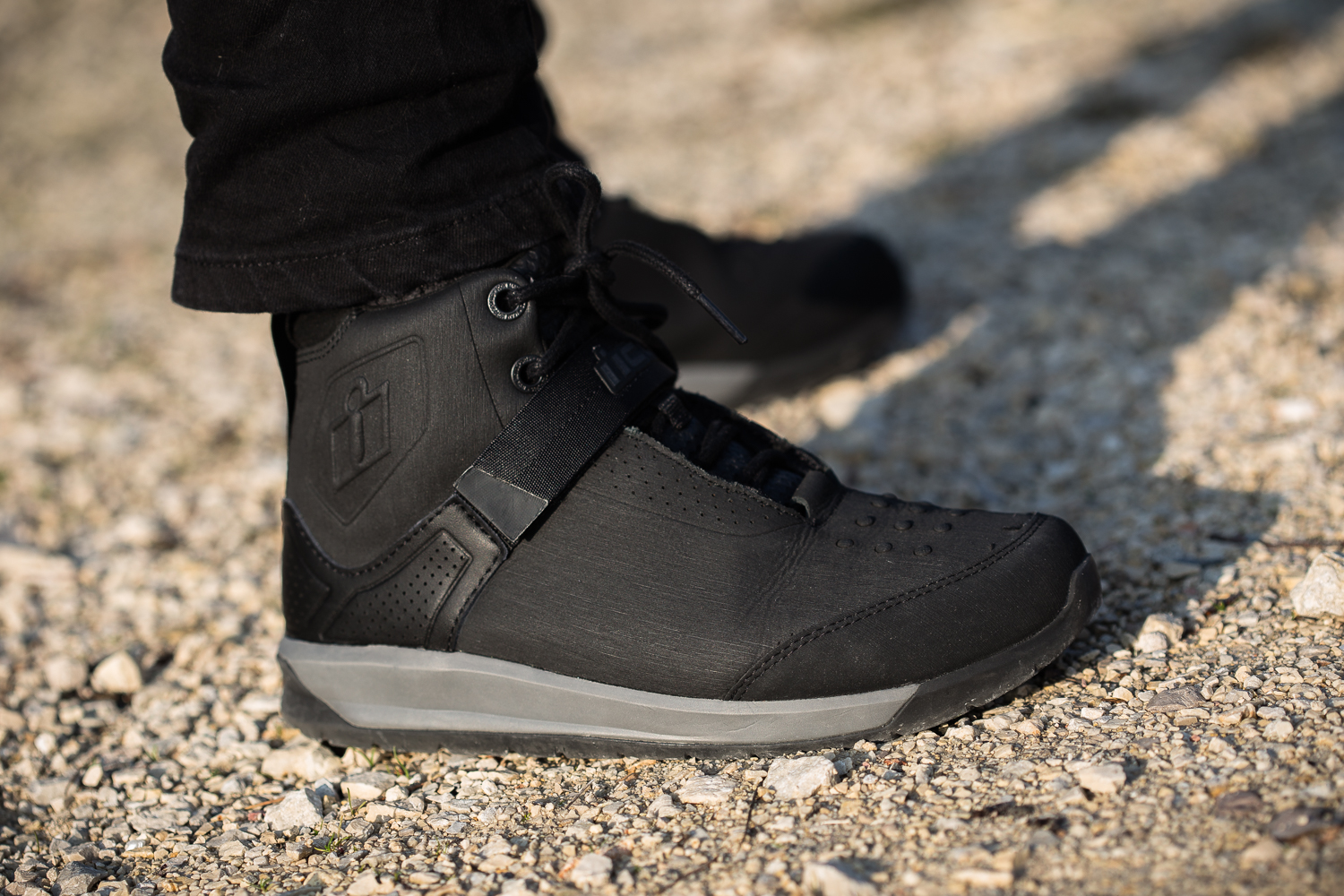 Icon super duty online boots