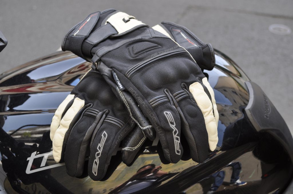 Gants FIVE GT2 WP, pour le touring mi-saison