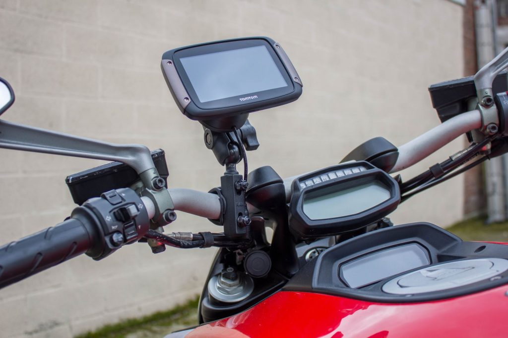 TomTom Rider 450 – GPS installé sur Ducati Diavel