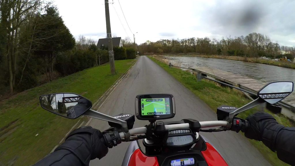 TomTom Rider 450 – vue de la moto