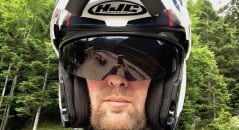 Focus sur le casque HJC RPHA 90 parmi les meilleurs casques modulables