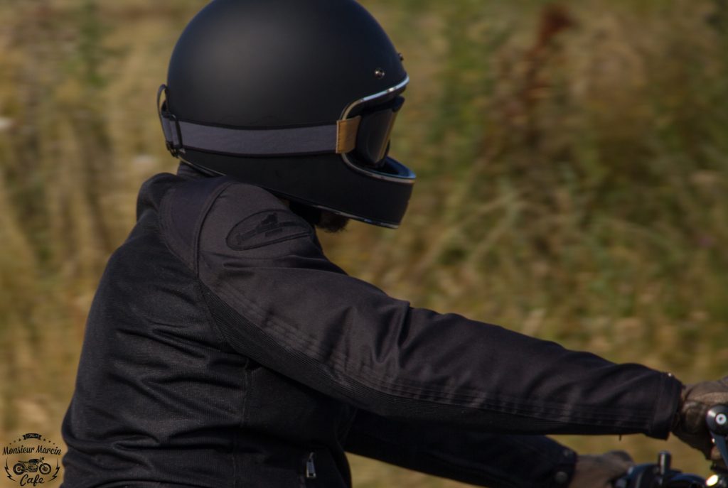 Le casque Dexter Marty, idéal pour rouler sur les routes de campagne