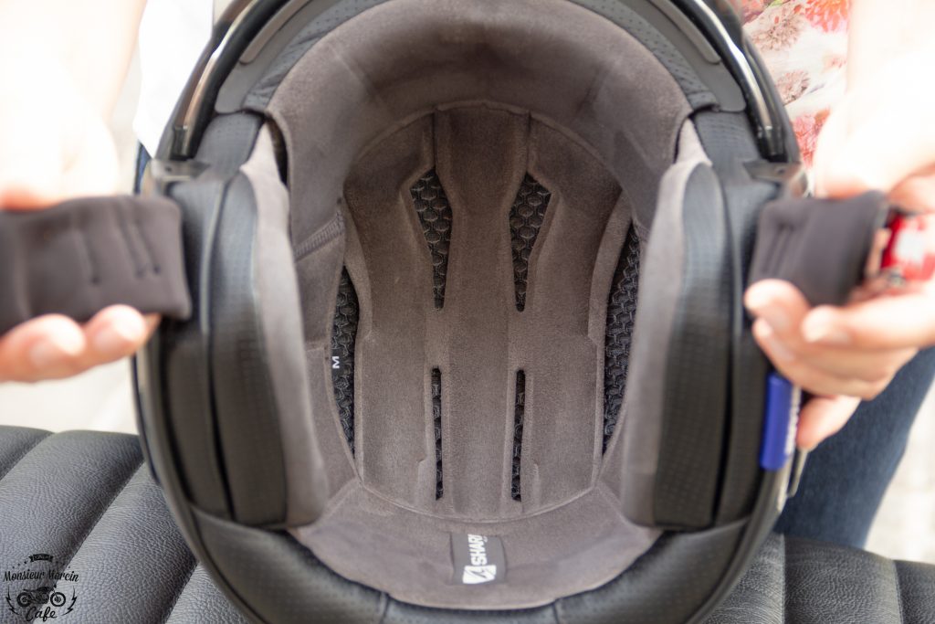 Confortable, le revêtement intérieur du casque Shark S-Drak