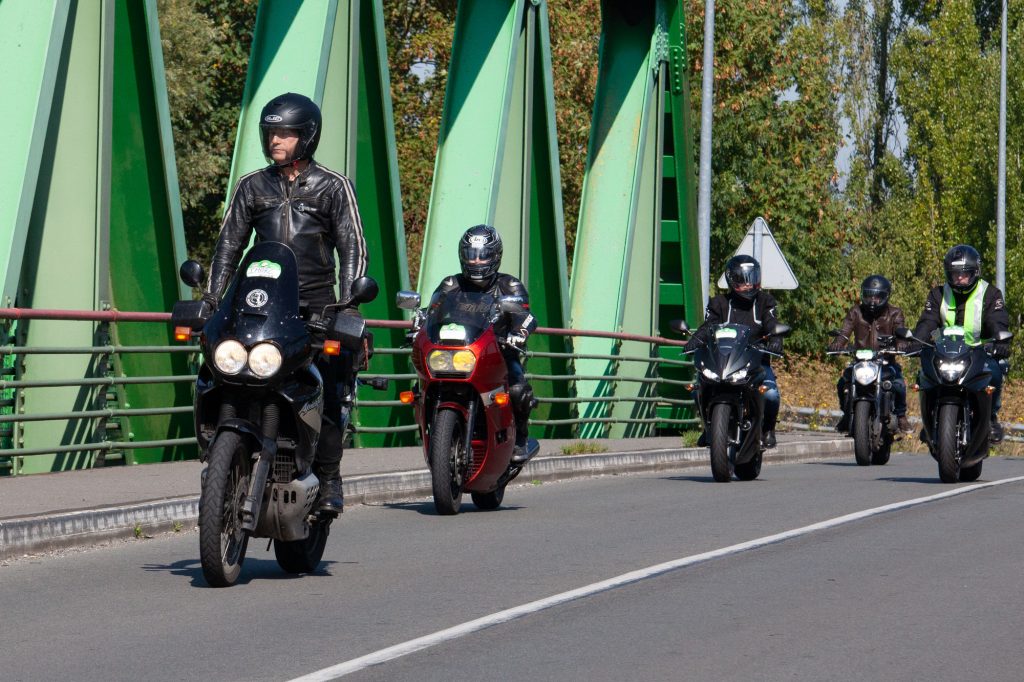Passage sur un pont enjambant l&rsquo;Escaut
