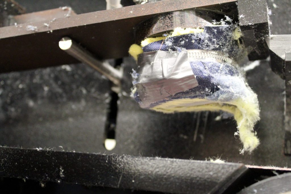 Il faut plus de 13 secondes pour que le jean doublé de Kevlar® rende la main, contre 0,6 seconde pour du jean seul.