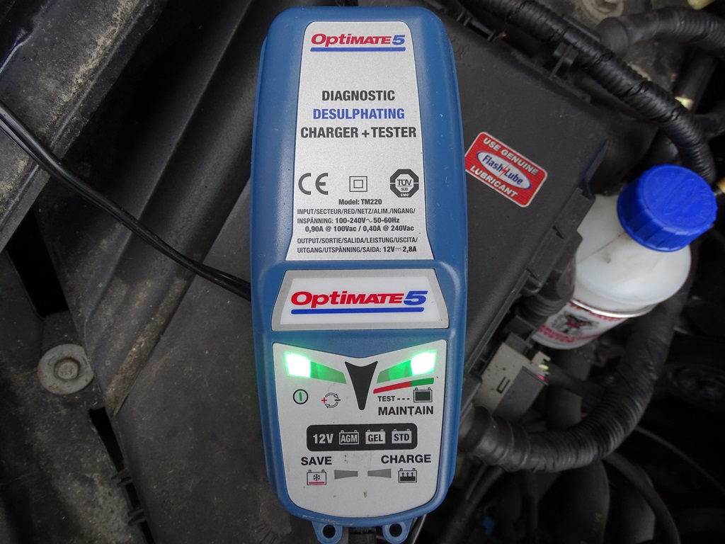 Chargeur de Batterie moto auto TecMate AccuMate