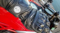 protection des métacarpes sur les gants racing Alpinestars GP Pro