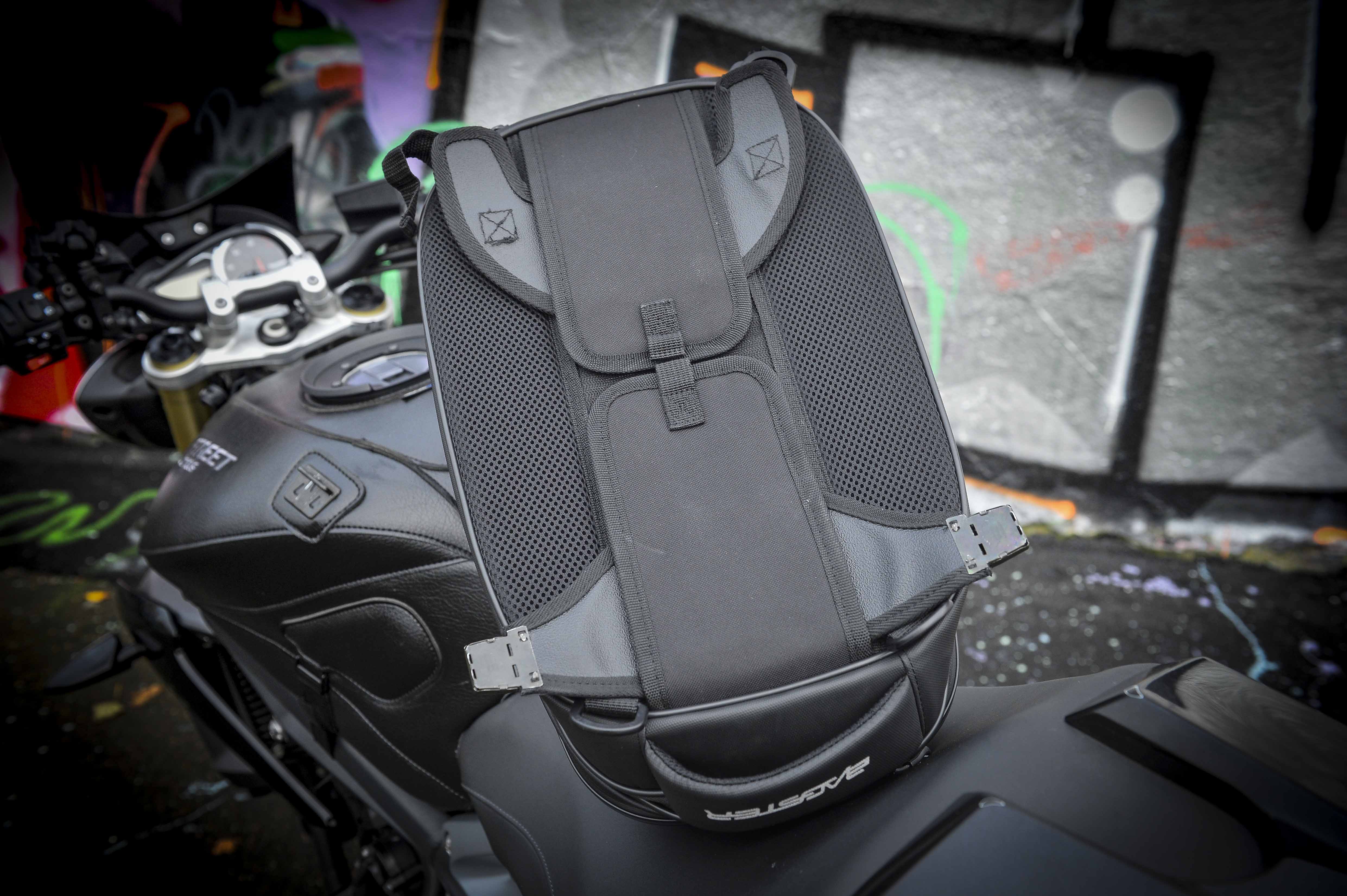 Sacoche réservoir moto Bagster Universelle