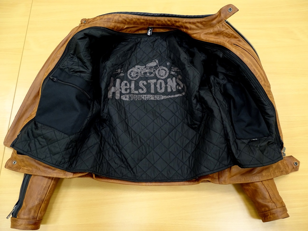 Doublure en alu du blouson Helstons Randall