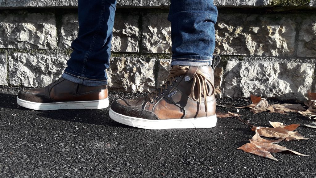 Système avec retenue des lacets très pratique pour les chaussures V Quattro X-Urban