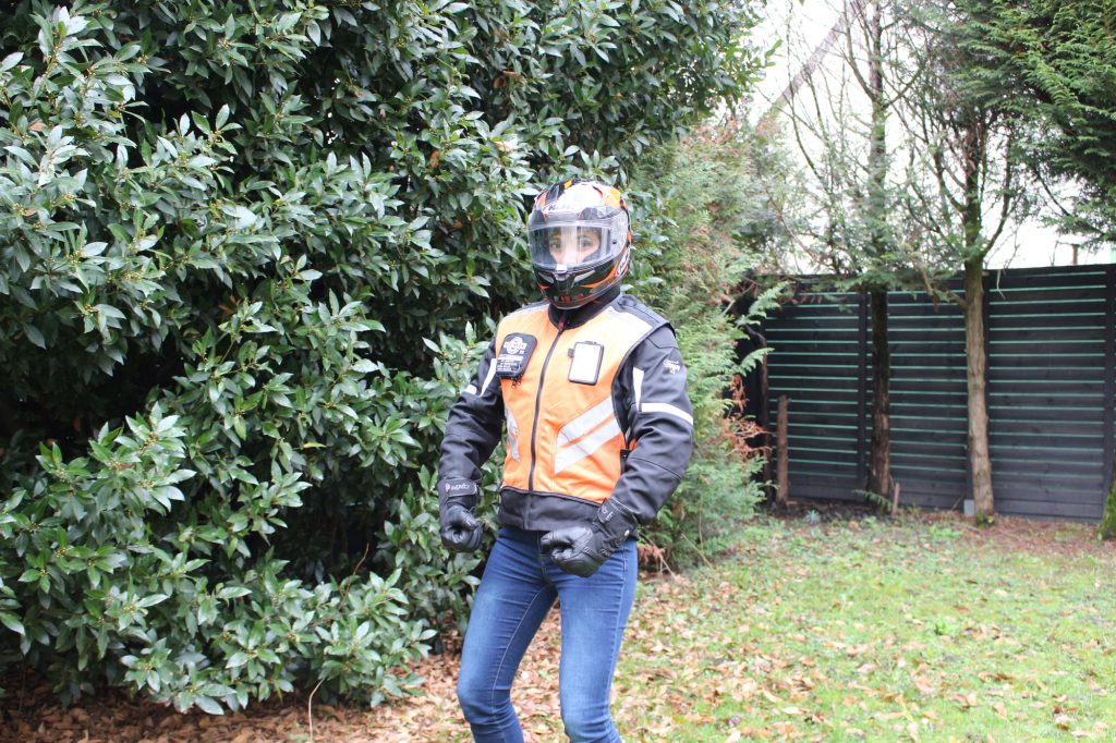 Le gilet de sécurité ICON dispo en 2 tailles : XS/L et XL/3XL