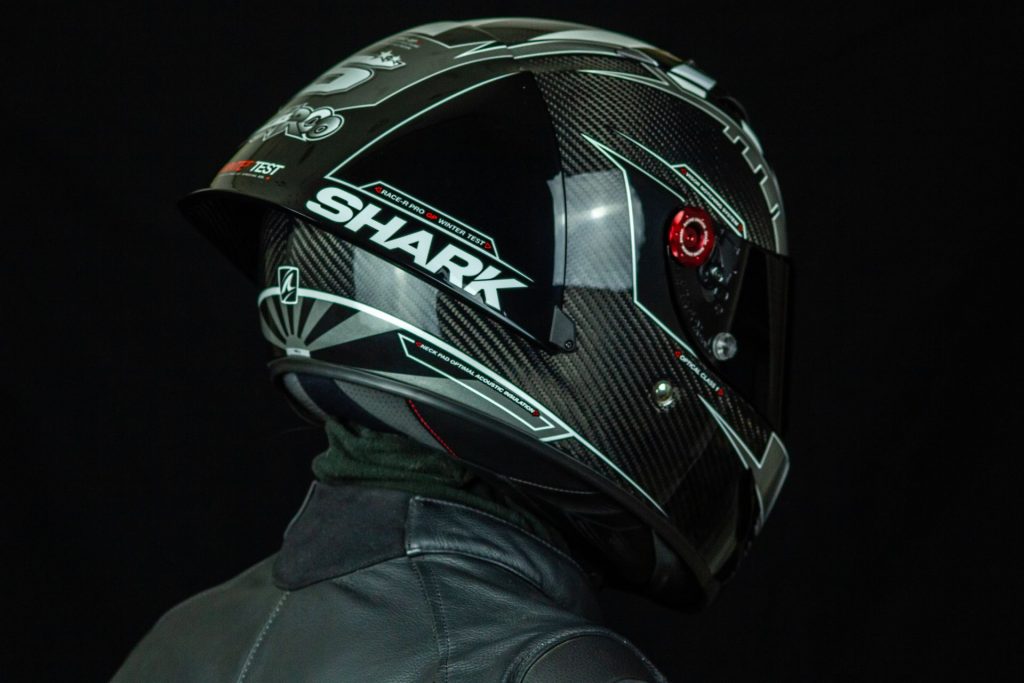 Vue sur le spoiler du casque Shark Race-R Pro GP