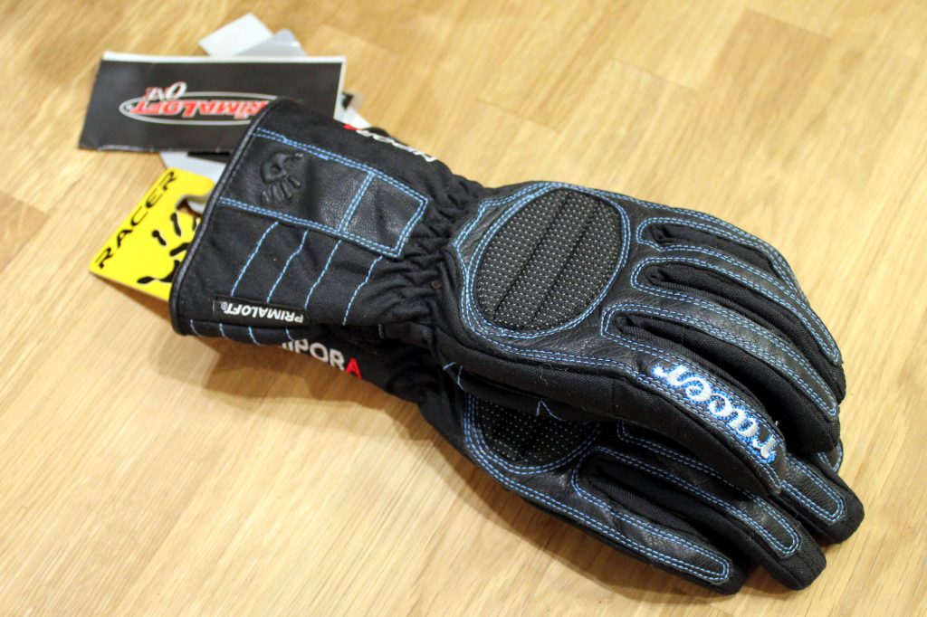 Les années 2000 voient l’apparition du confort moderne dans les gants moto