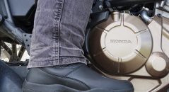 Bottes DXR PAN-AM : pantalon au-dessus ou en dessous