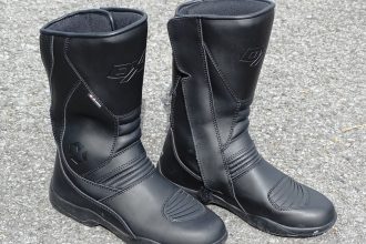 Différentes vues sur les bottes DXR PAN-AM