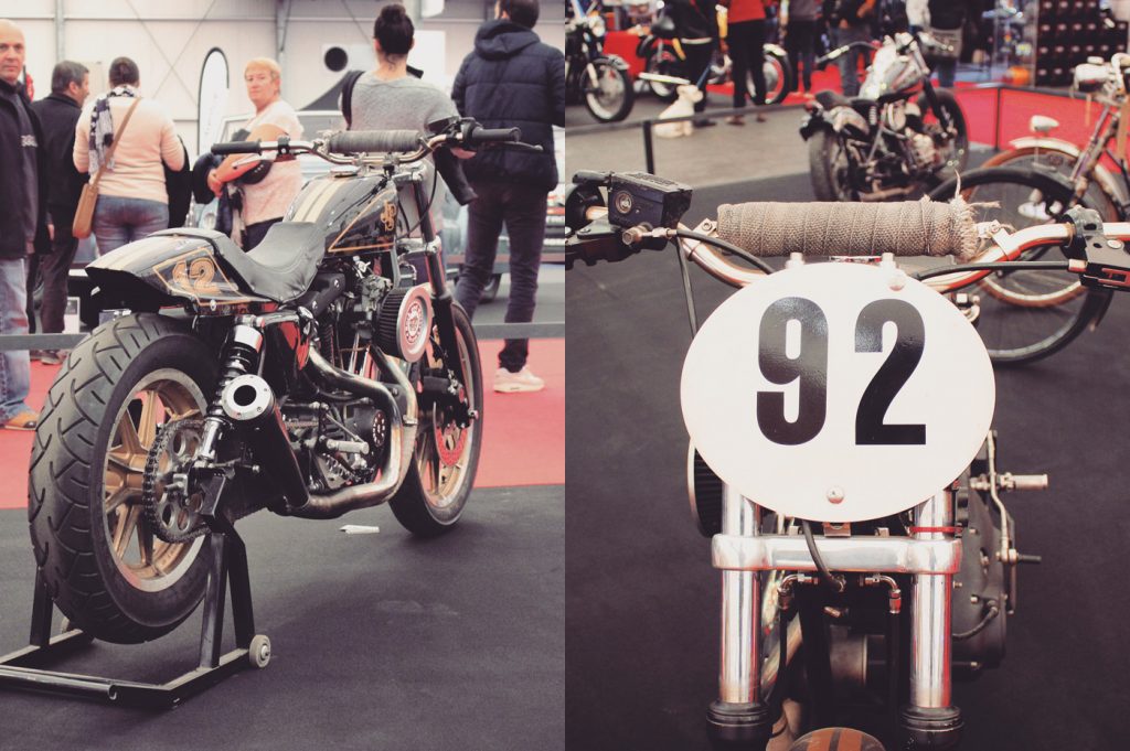 une Harley-Davidson aux couleurs de la marque JPS customisée par Art of Racer, de joyeux lurons fans de motos et d’autos hors du commun