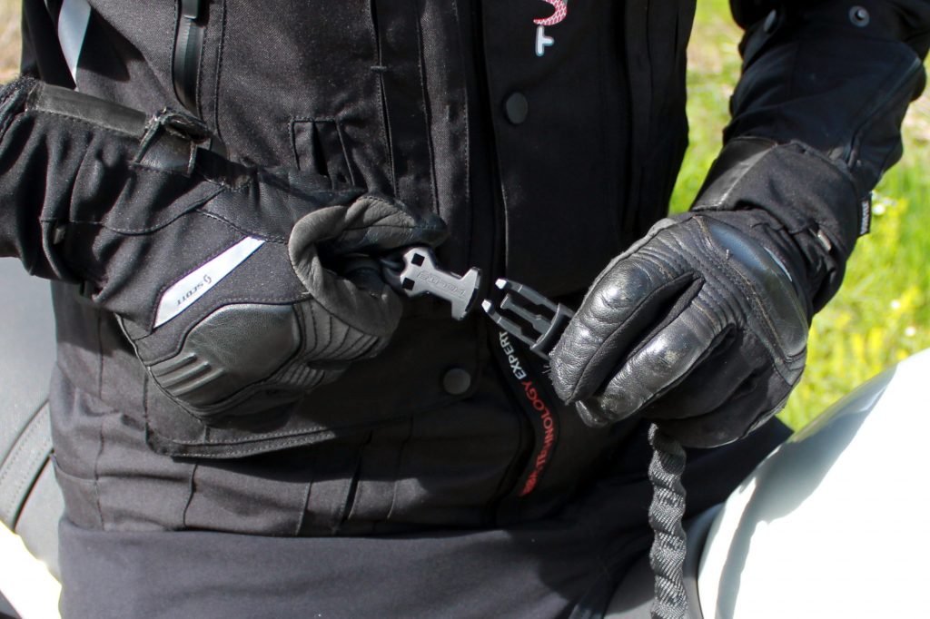 veste_airbag_helite_touring_2_clip_moto