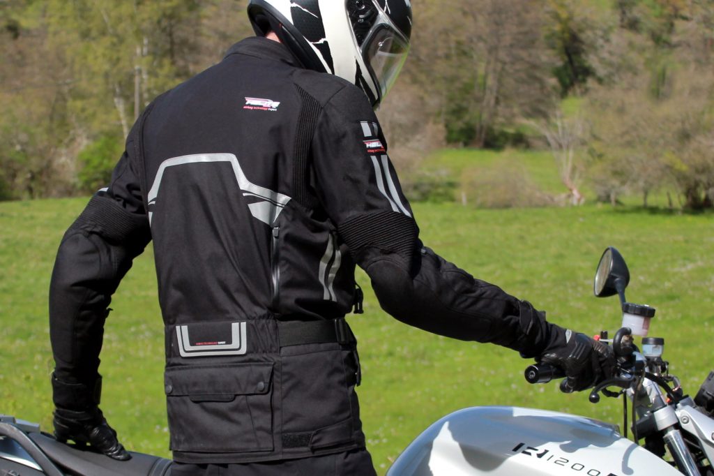 veste_airbag_helite_touring_2_dos