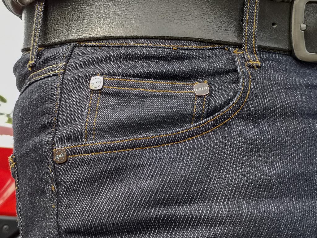 Essai Jean DXR Howell – poches