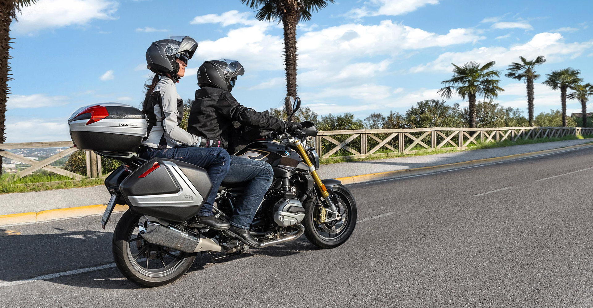 Une moto correctement chargée