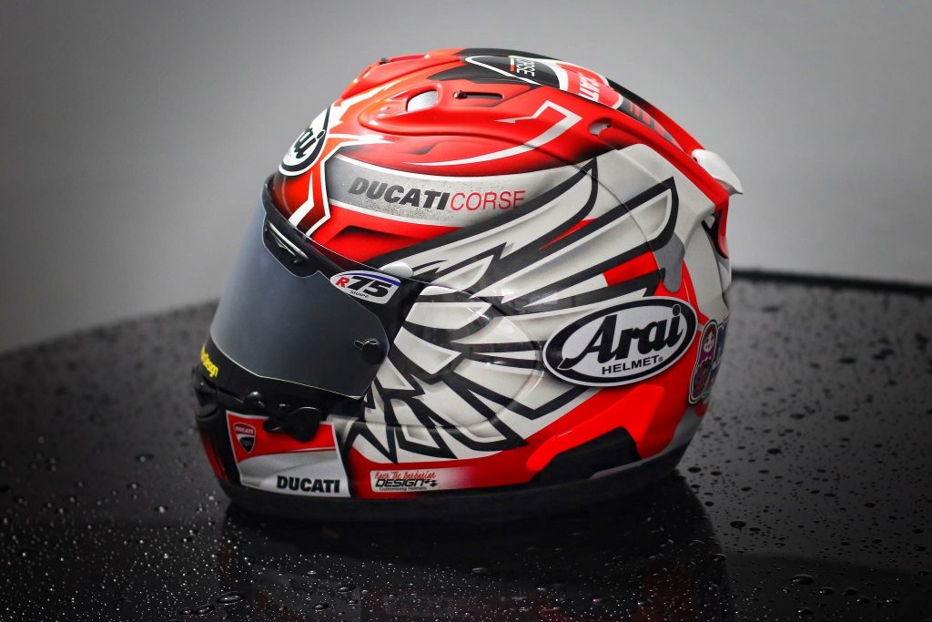 Ventilations sur le casque Arai RX7-V