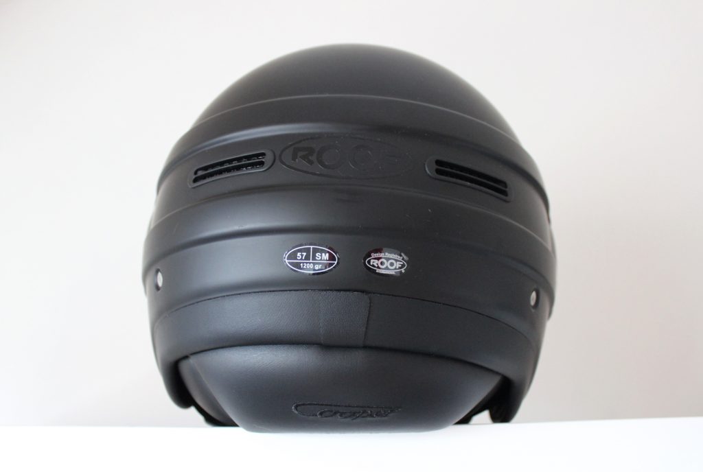Le RO35 Cooper est doté d&rsquo;une coque en composite thermoplastique et possède un joli design épuré avec deux aérations discrètes sur le dessus et deux extracteurs d&rsquo;air à l&rsquo;arrière.