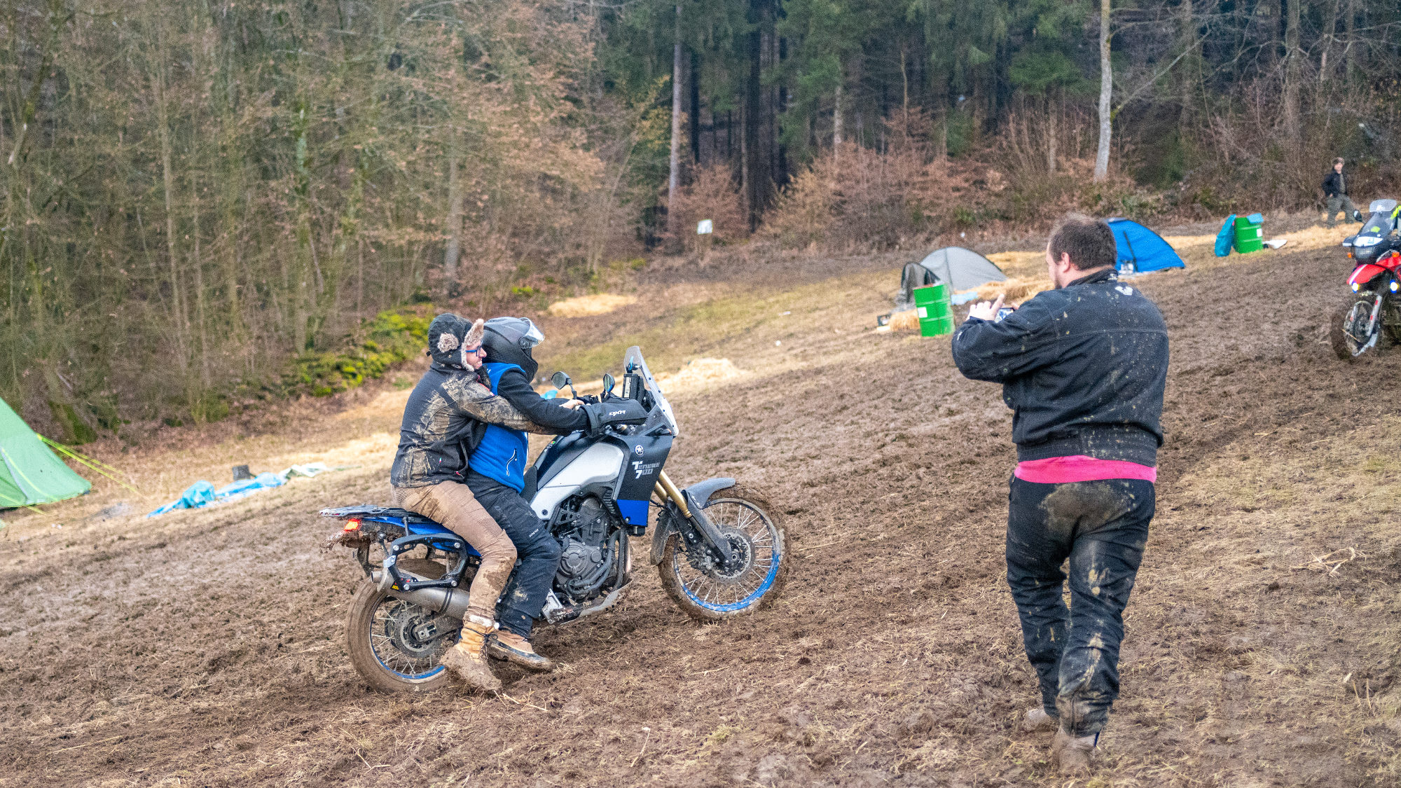 Yamaha 700 ténéré dans la boue